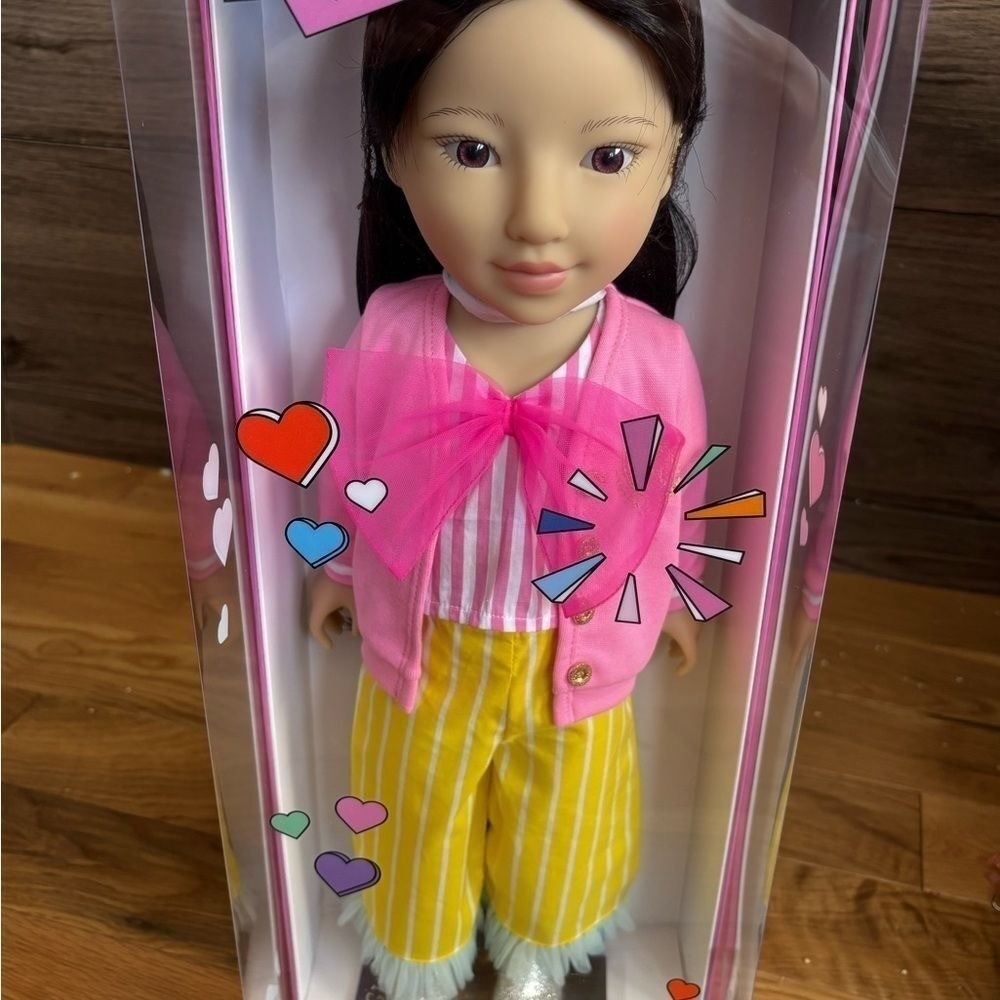 Worldgirls Dae Rin Healer rareā doll 18" NIB